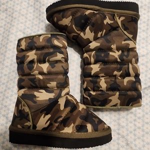 Kids Camo Boots